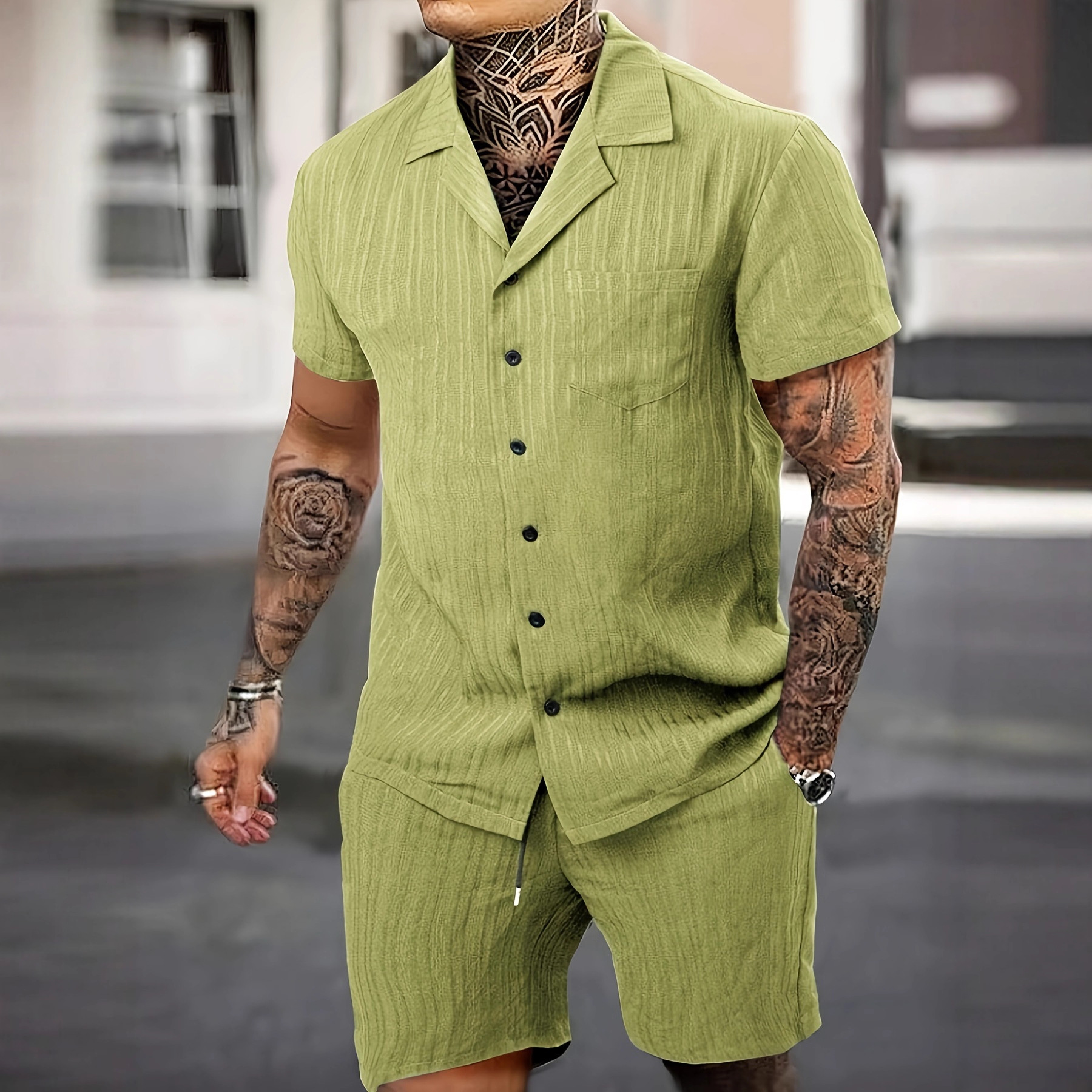 Vielseitiges Herren-Set aus Kurzarmhemd und Shorts mit Rüschentasche im lässigen amerikanischen Stil_voghion.com
