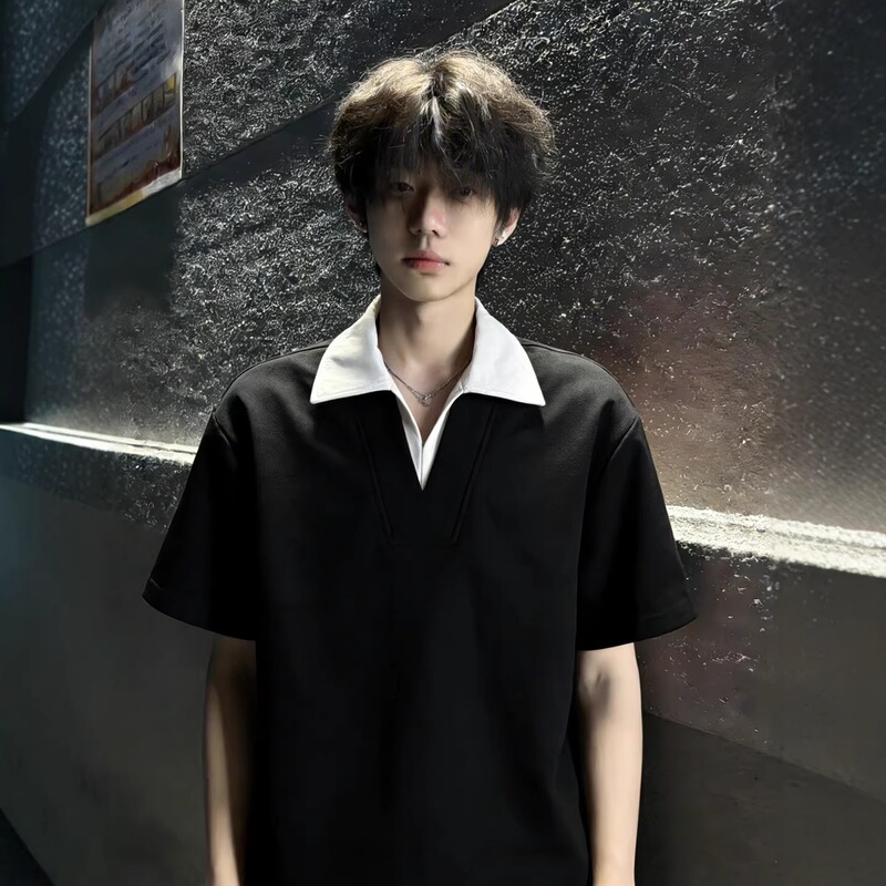 Black Faux Two-Piece V-Neck Short-Sleeve Men's Summer Heavy-Duty Stylish Turn-Down Collar T-Shirt with a Youthful American-Style Straight Shoulder Polo Shirt