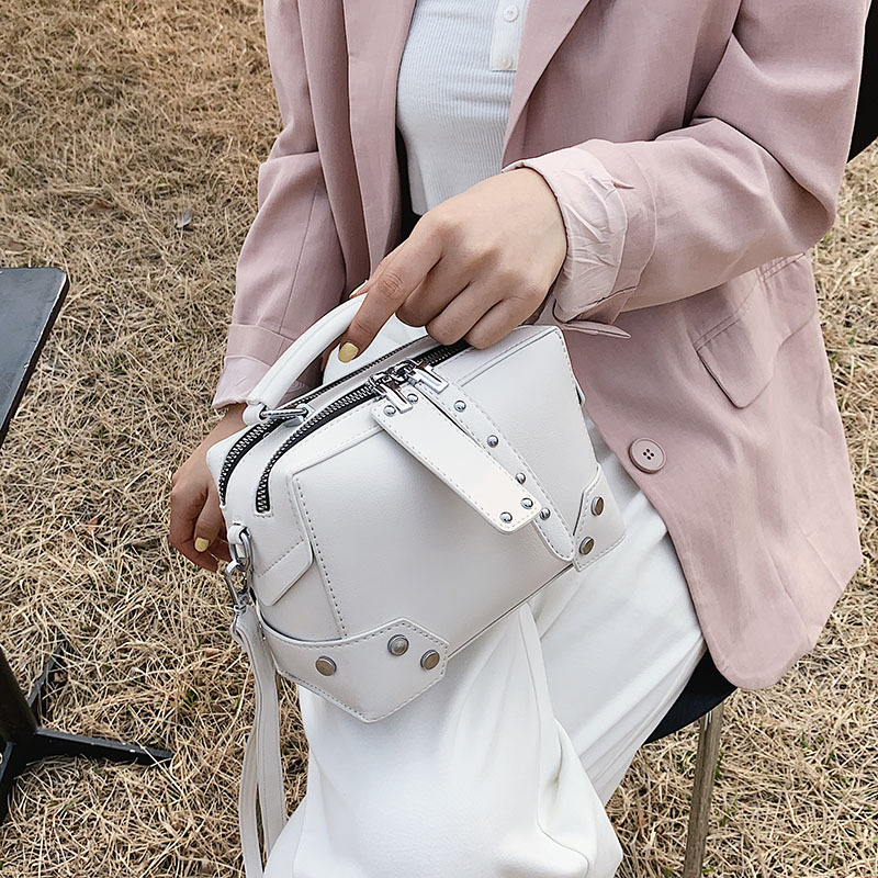 韓版純色大容量包包女2023新款時尚單肩斜挎包洋氣簡約小方包女包