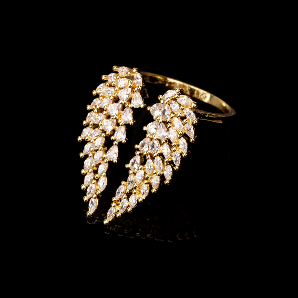 Ailes D&#39;ange De Mode Plume Cuivre Zircon Anneau Ouvert En Gros Nihaojewelry display picture 8