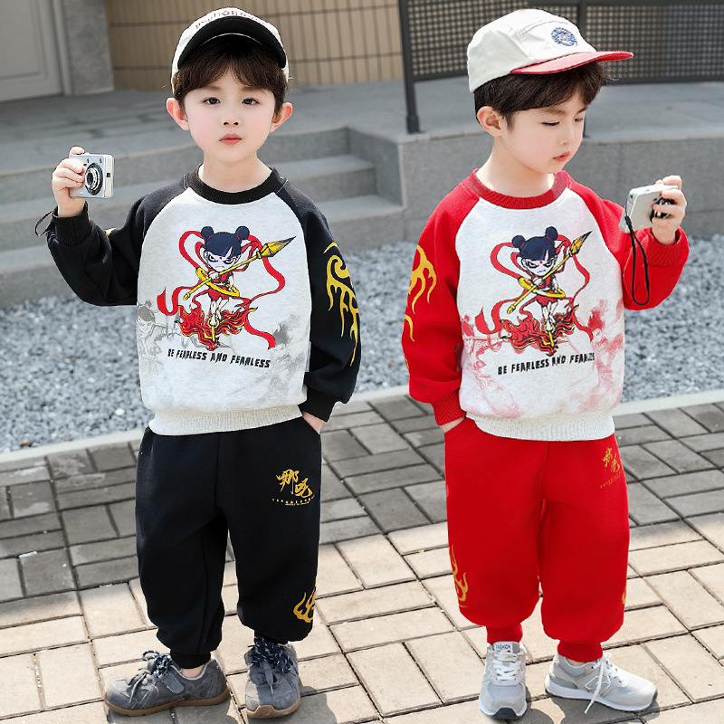 7778 Traje de dibujos animados para niños pequeños y medianos 2025 nuevo estilo estilo occidental bebé niños primavera y otoño hermoso traje de dos piezas marea