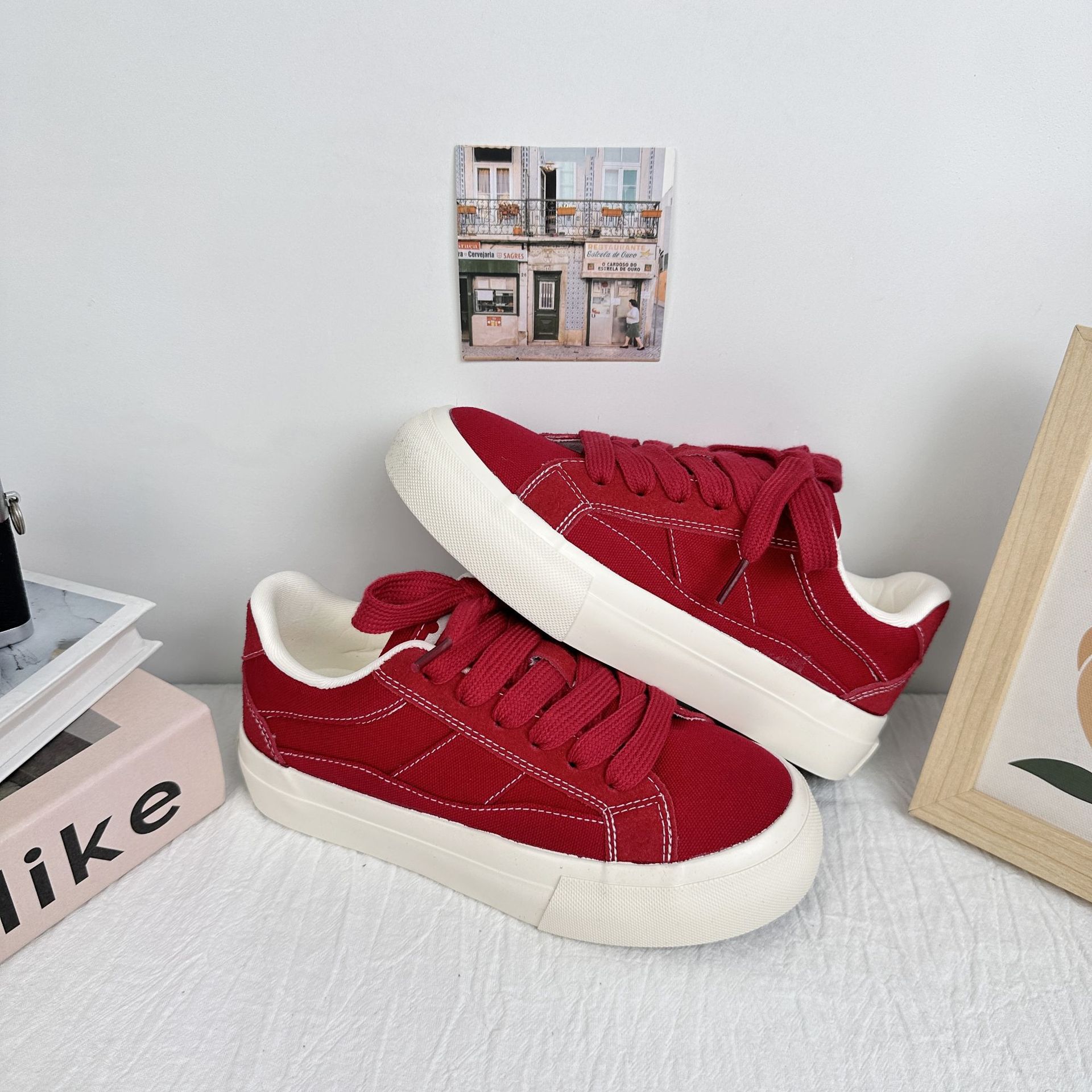 Zapatos casuales de suela gruesa de onda lejana zapatos de verano para mujer nuevos zapatos de lona de nicho zapatos deportivos zapatos blancos de todo fósforo para mujer