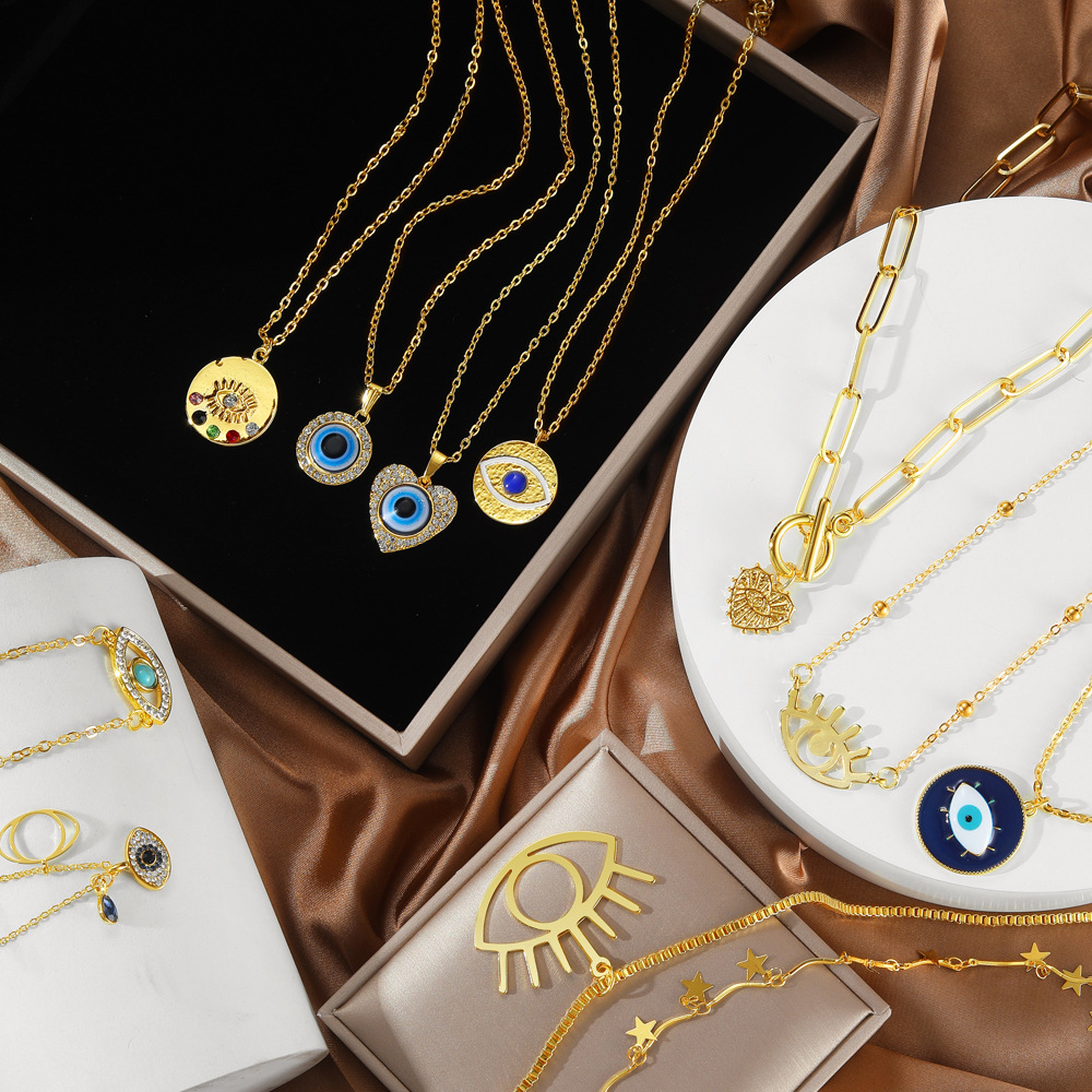 Fashion Devilu0027S Eye Alloy Enamel Rhinestones Womenu0027S Pendant Necklace