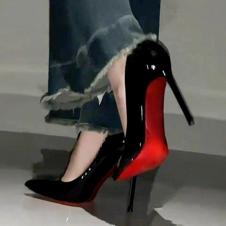Новые элегантные туфли-лодочки на высоком каблуке с красной подошвой, из лакированной кожи, с острым носком, сексуальные, для мужчин и женщин, осень-зима 2024.