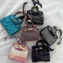 ¿Ƥ{~yKС΢sСƷɐ۶C