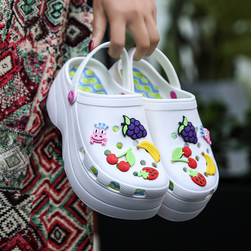 Cross-border large size women's shoes 2023 Summer new fashion trend casual hole shoes wear thick-soled garden shoes