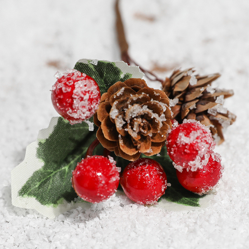 Decoraciones navideñas transfronterizas con bayas, frutos rojos, piñas, enredaderas de cerezo y ramas de pino para accesorios de decoración de árboles de Navidad.