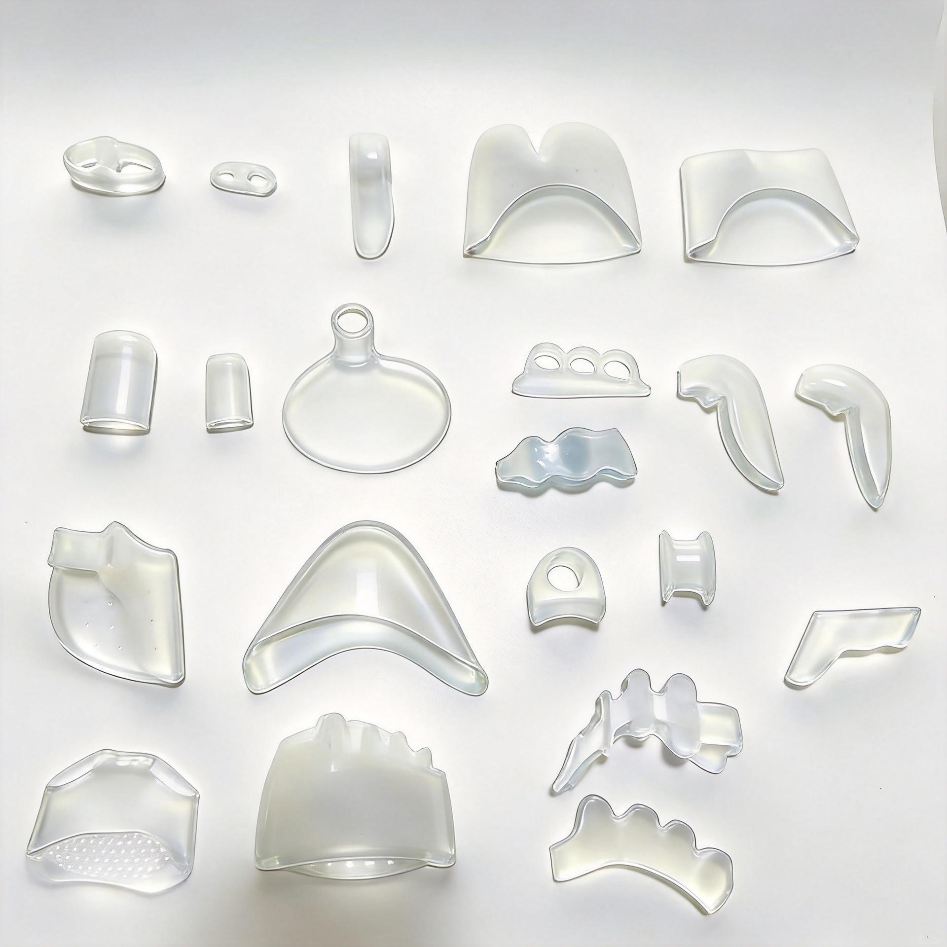 Silicone toe sleeves moisturize, prevent slipping, correct toe shape, prevent wear and tear, and protect against blisters; heel protectors and foot pads