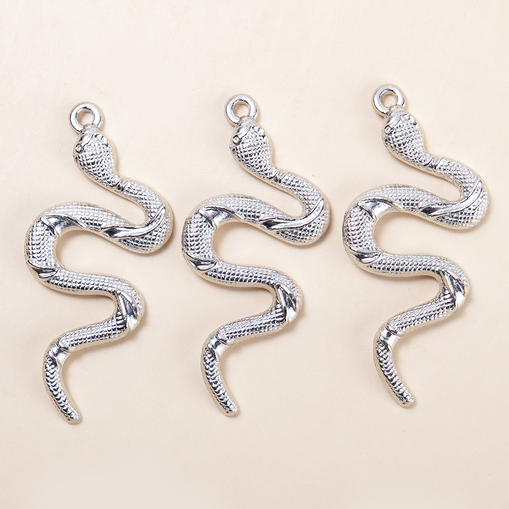 1 Piece Casual Snake Alloy Plating Pendant Jewelry Accessories display picture 7