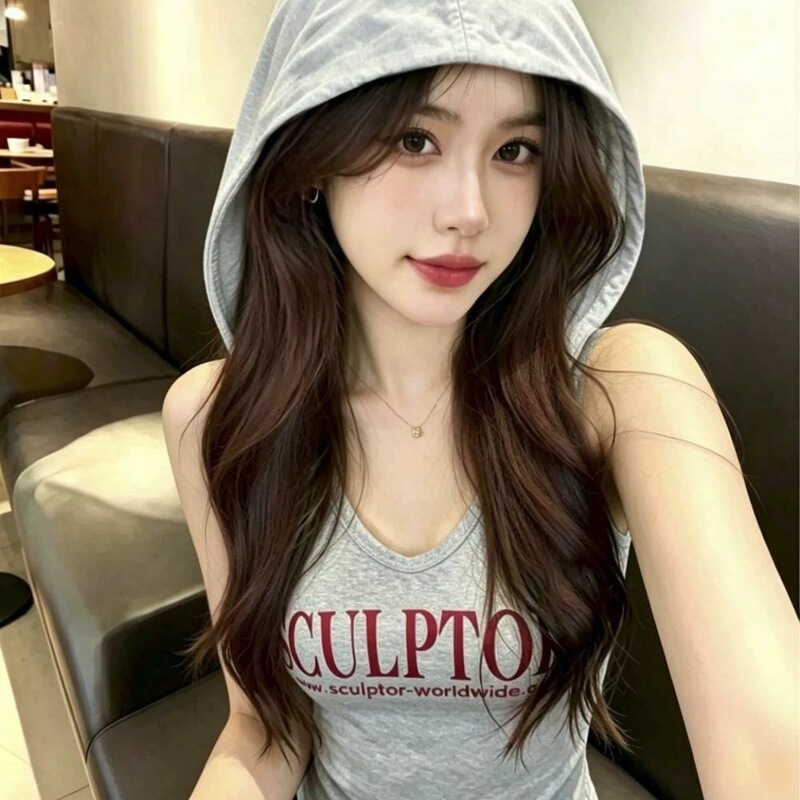 Trendy American-style letter print sleeveless hooded tank top for women, summer hot-selling design, slim-fit and slimming gray top Trendy American-style letter print sleeveless hooded tank top for women, summer hot-selling design, slim-fit and slimming gray top