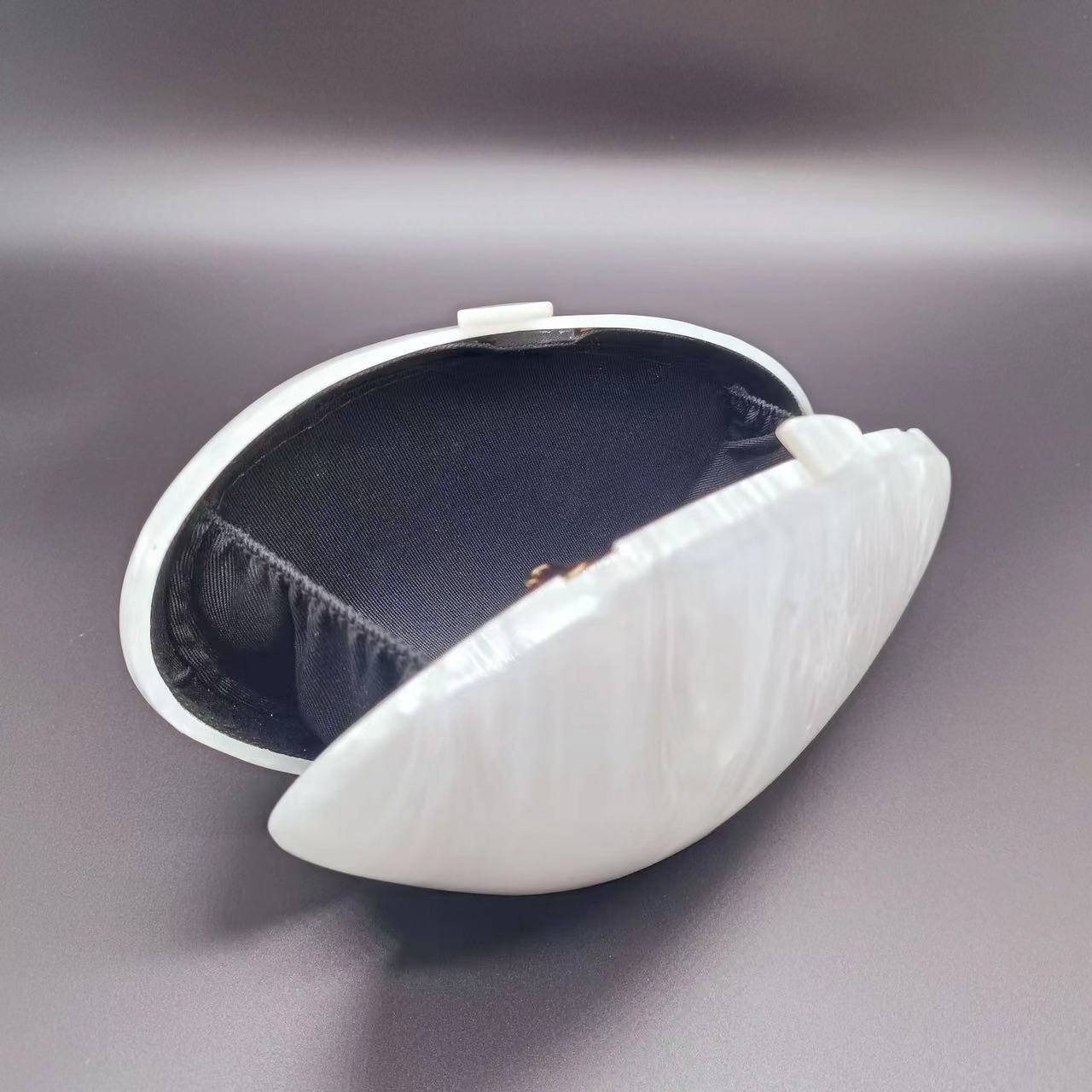 Basic, Vintage Style Style Oval Shape Medium Size Arylic Solid Color Oval Clutches