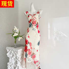 龍喜儿 复古V领荷叶边印花连衣裙女温柔风系带碎花吊带长裙Y212