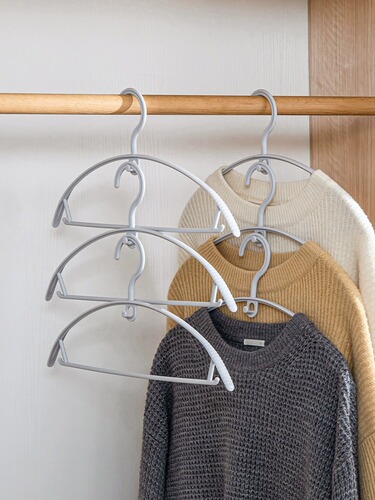 Clothes hanger for home hanging clothes without marks, shoulder corner anti-slip drying clothes stand, hook with anti-slip function, adult clothing hanger without creases
