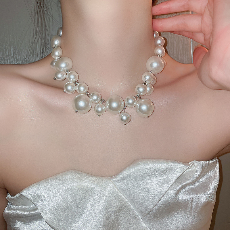 Übertriebene große Halskette ohne Perlen für die Braut, leichtes Luxus-Nischentemperament, 2024, neue explosive Schlüsselbeinkette, weiblicher Choker_voghion.com