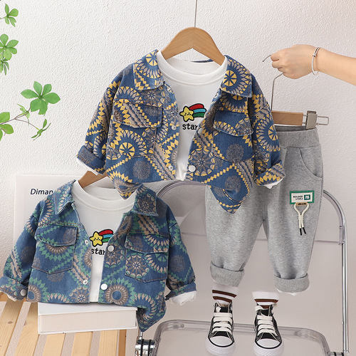 Casual Kids' Clothing : Boys' Spring/Fall Denim Three-Piece Set – Stylish New Denim Outfit for Babies