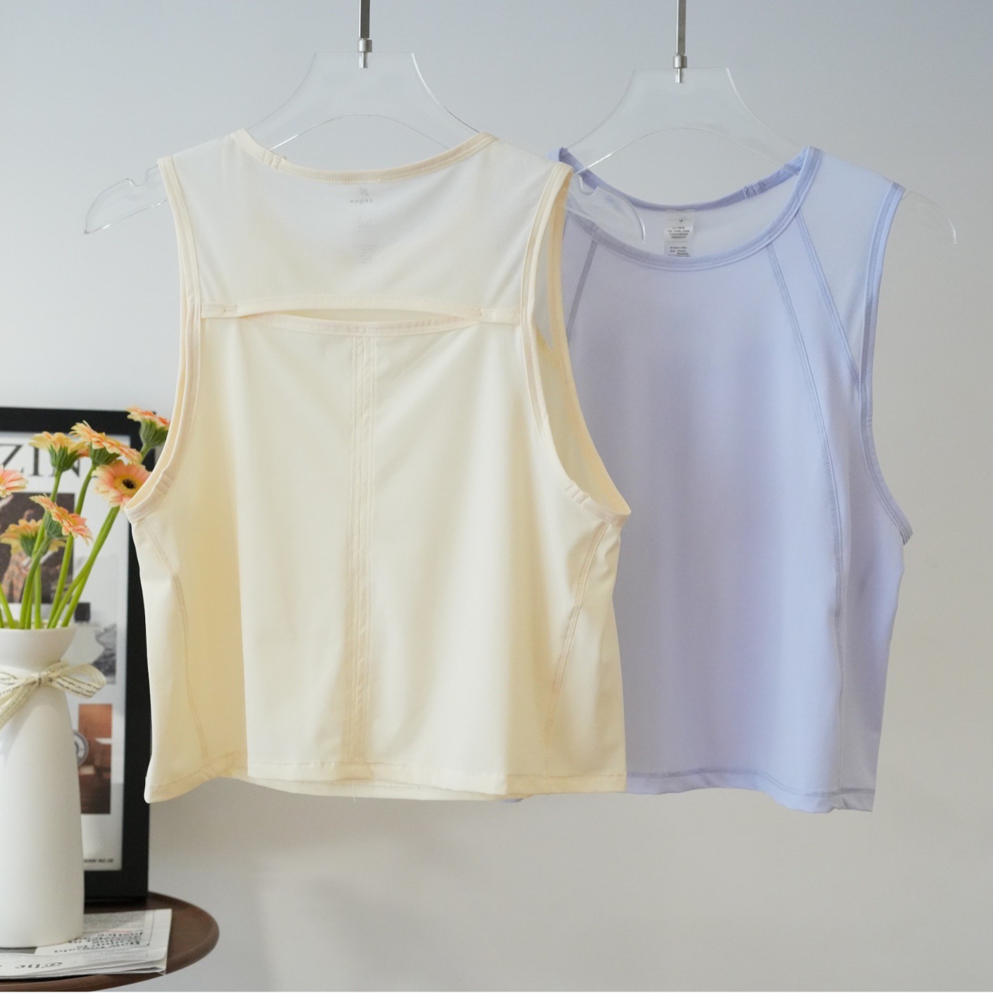 Lulu's new yoga vest for women, sports running top, fitness T-shirt, sleeveless, outerwear, loose mesh cover-up.