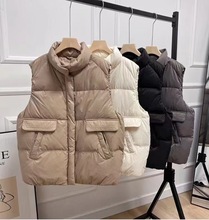 火爆款2023新款羽绒马甲女士休闲轻薄背心立领白鸭绒面包服马夹潮