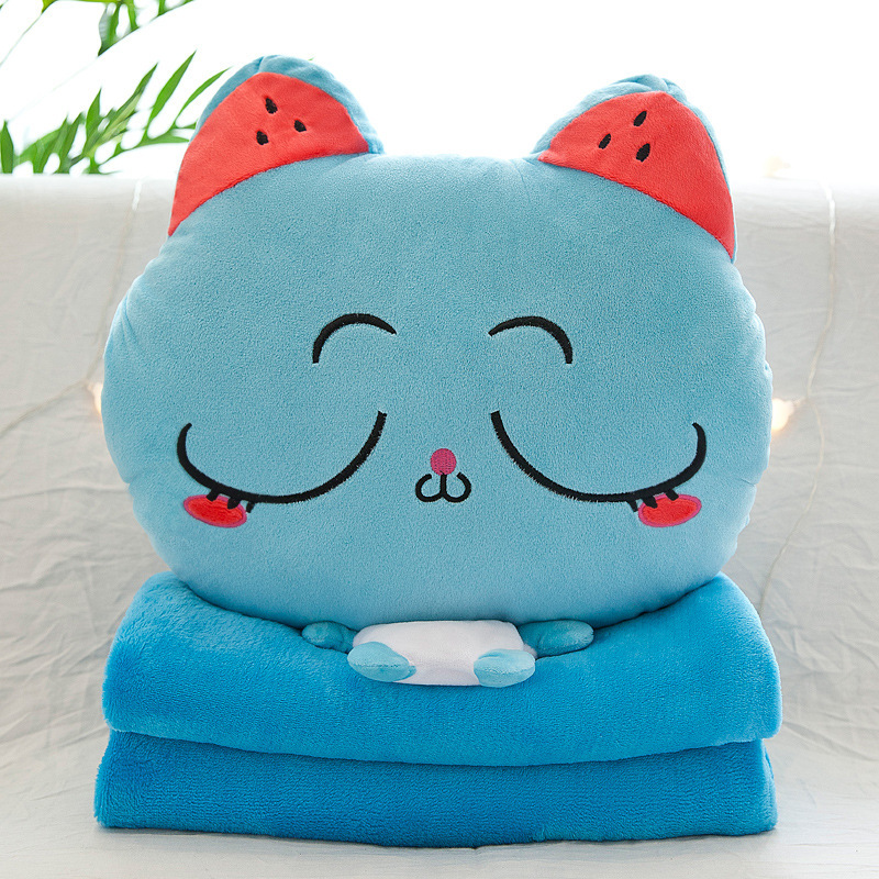 파란 눈을 가늘게 뜨고 40*40cm