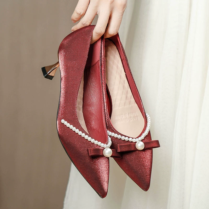 2025 новые остроносые французские туфли на шпильке Xiuhe красные свадебные туфли с жемчужным бантом балетки женские средние каблуки