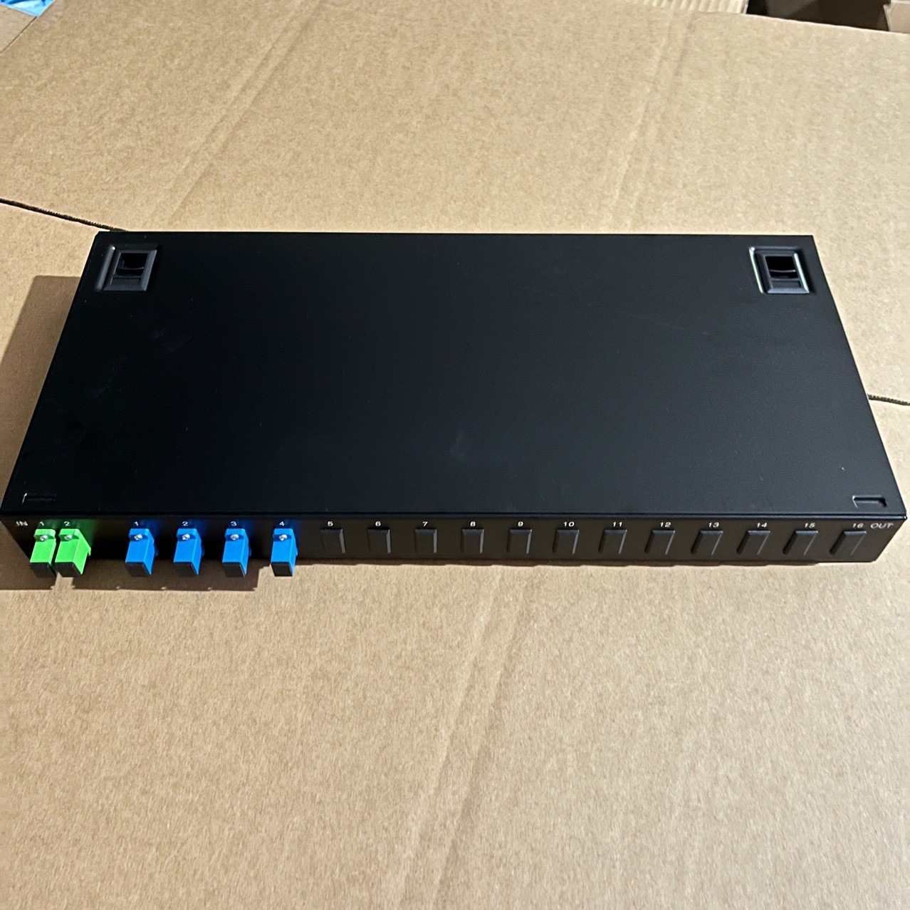 光纤终端盒2分4配线架机架式分光器终端盒odf满配24口终端盒