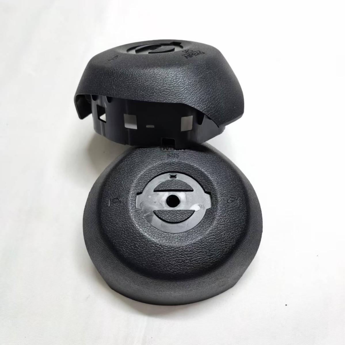 Adecuado para Nissan Qijun Qashqai Sylphy Teana Jinke Volante Cubierta de trompeta Caja decorativa de plástico