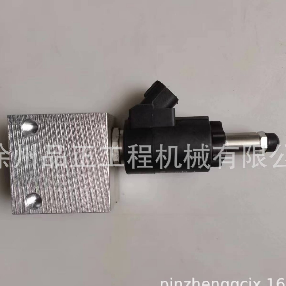 适用沃尔沃挖掘机OE14616529风扇电磁阀360