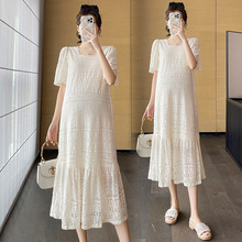2025孕妇夏装新款时尚方领镂空蕾丝连衣裙怀孕期气质显瘦鱼尾裙子