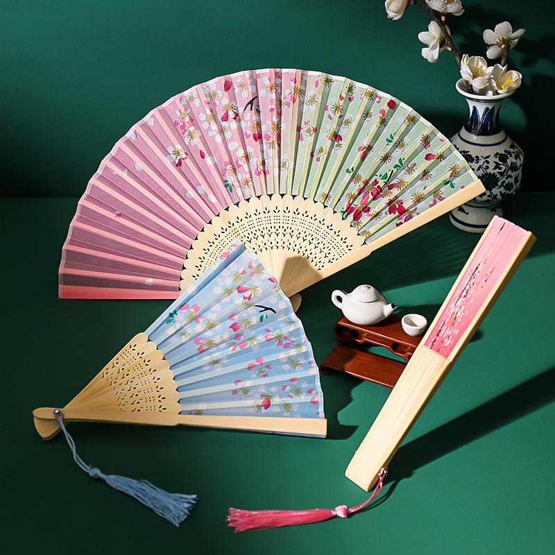 Ventilador de estilo antiguo, abanico plegable, estilo chino, Hanfu, cheongsam femenino, baile, niños, estudiantes, abanico plegable portátil de verano