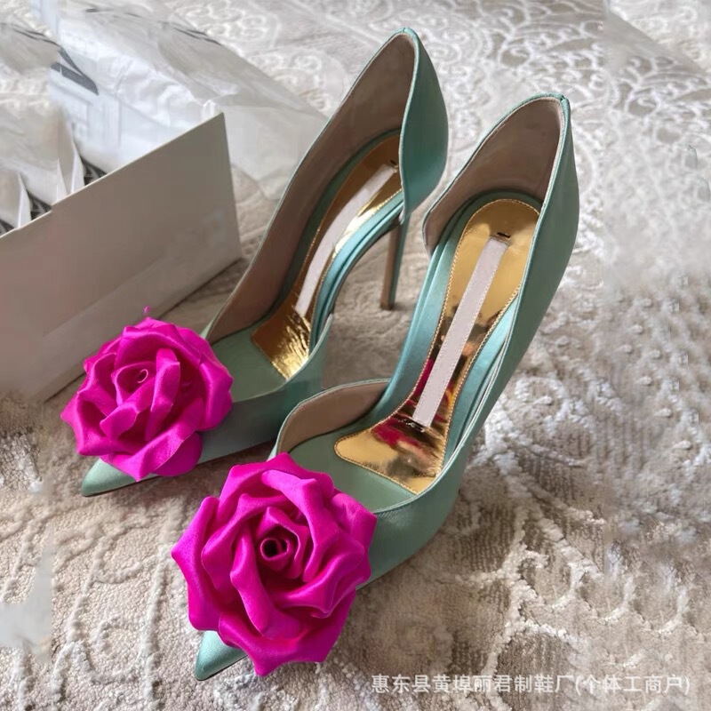 2025 Summer New Arrival Satin Xiu Wo Bride Wedding Shoes Women Pointed Stiletto High Heels Flower Red Shallow Mouth Single Shoes