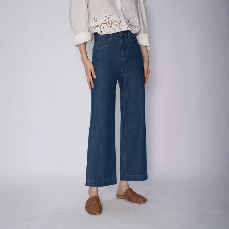 Spring Is Not Too Late for Bell-Bottoms! Pear-Shaped Figure-Flattering High-Waisted Cropped Straight-Leg Pants, Fall 2025 Style, Four-Way Stretch French-Style Jeans for Women