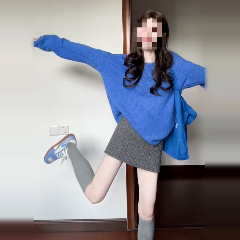 Lazy Style Blue Knitted Sweater for Women in Autumn and Winter 5 New Giant Early Autumn Hip-Hugging Short Skirt Outfit