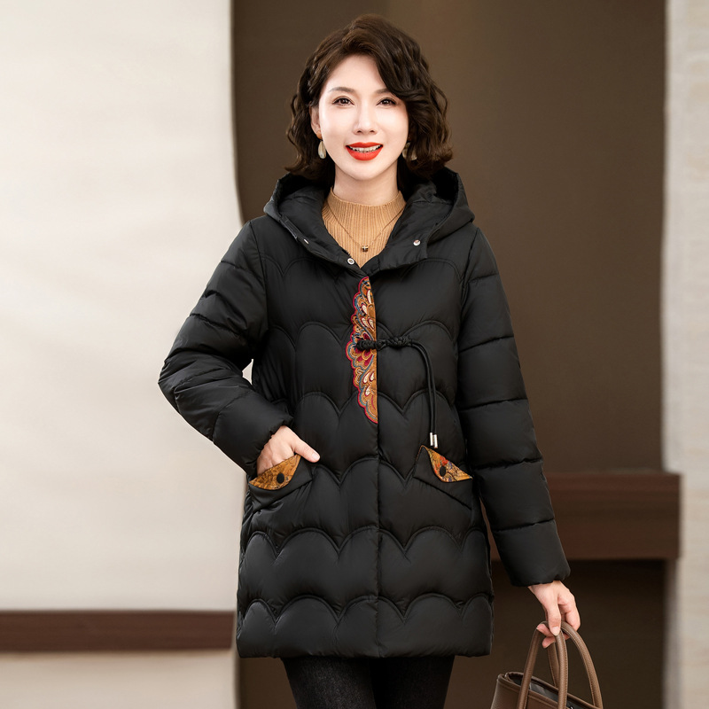 Mamá ropa de invierno de pluma de algodón de aire corto de 2024 nuevo estilo de mediana edad china ropa de algodón cálida abrigo de mujer
