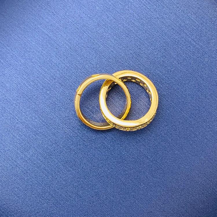 Tiktok Venta caliente colgante al por mayor auto-seleccionado 100 cobre colgante único con fuente de cadena de fábrica al por mayor sin cadena