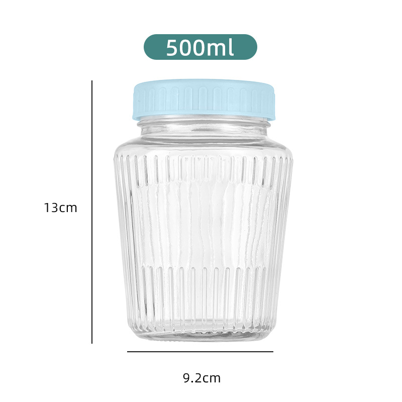 푸른 플라스틱 뚜껑이있는 500ml 유리 항아리; 투명