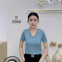 夏季新款女短袖T恤潮时尚欧货V领修身拼接重工烫钻设计针织小衫