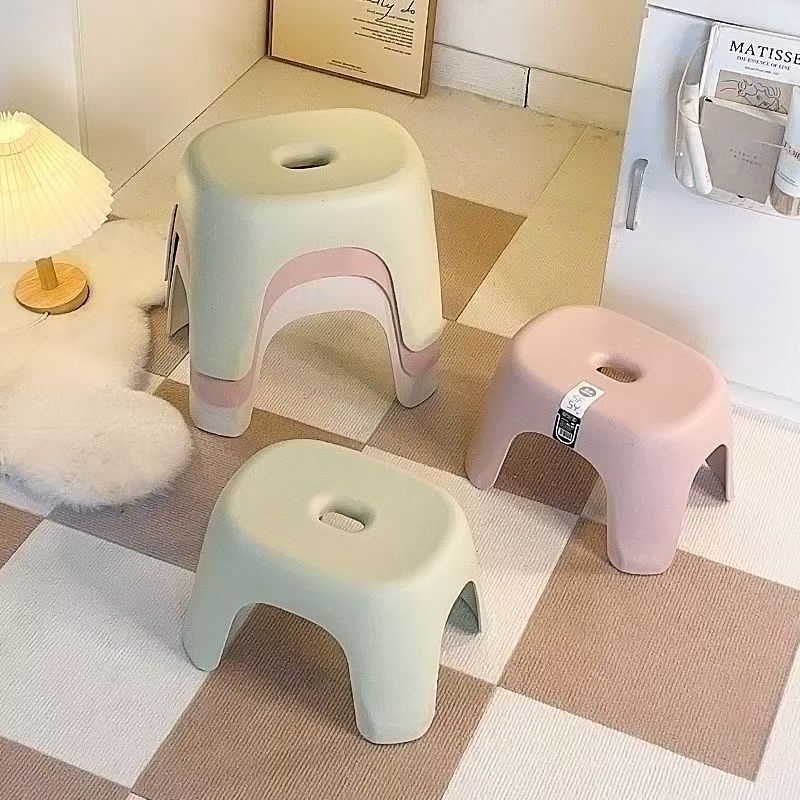 Small Plastic Stool for Home Use, Thickened for Living Room Coffee Table, Children's Bathroom Bath Stool, Bathroom Shoe-Changing Chair