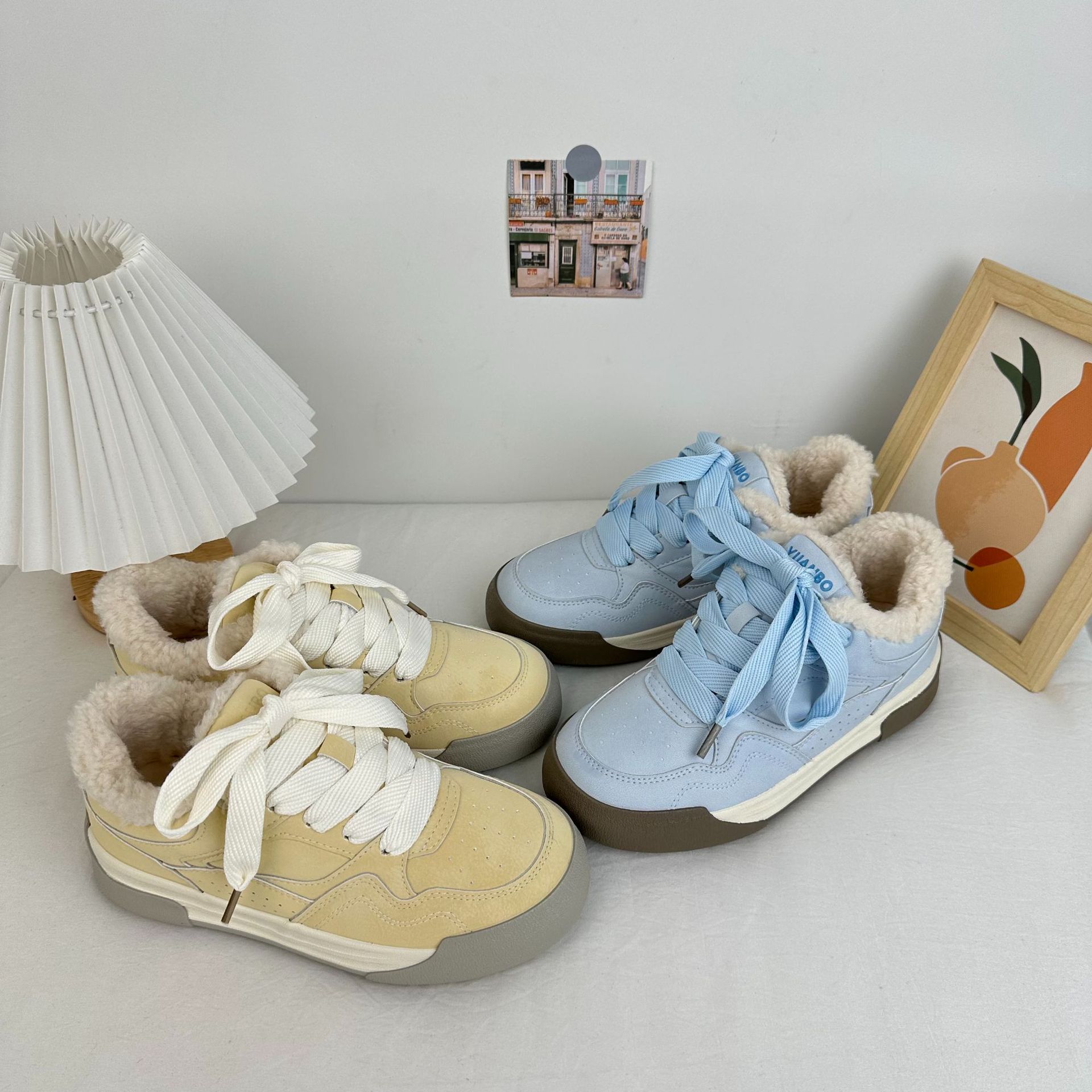 Yuanbo 2025 invierno nuevos zapatos de algodón de corte bajo de las mujeres zapatos de tabla abrigados para estudiantes más zapatos de lona de terciopelo