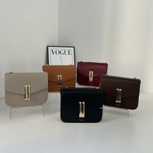 英国Demellier豆腐包新款小众设计高级感百搭单肩斜跨真皮小方包