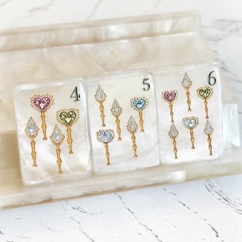 Acrylic American Mahjong Tiles with Mother-Of-Pearl Pattern, Home-Use Gift Set, Hand-Crafted High-End Mahjong Tiles