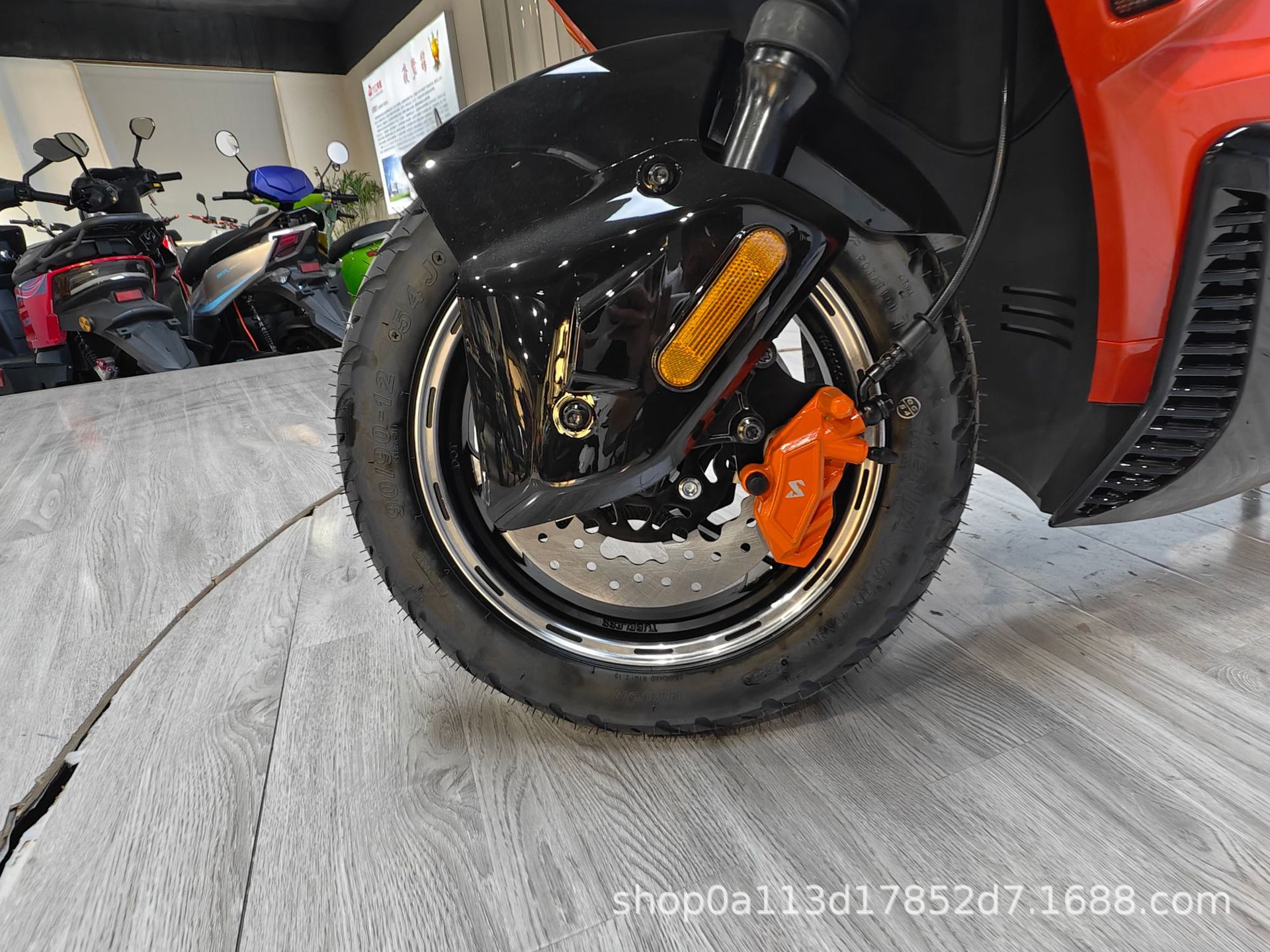 Cross-Border Nuclear Explosion Electric Vehicle 72V Adult High-Performance Electric Motorcycle Battery Vehicle High-Speed Pedal Electric Motorcycle Super Long