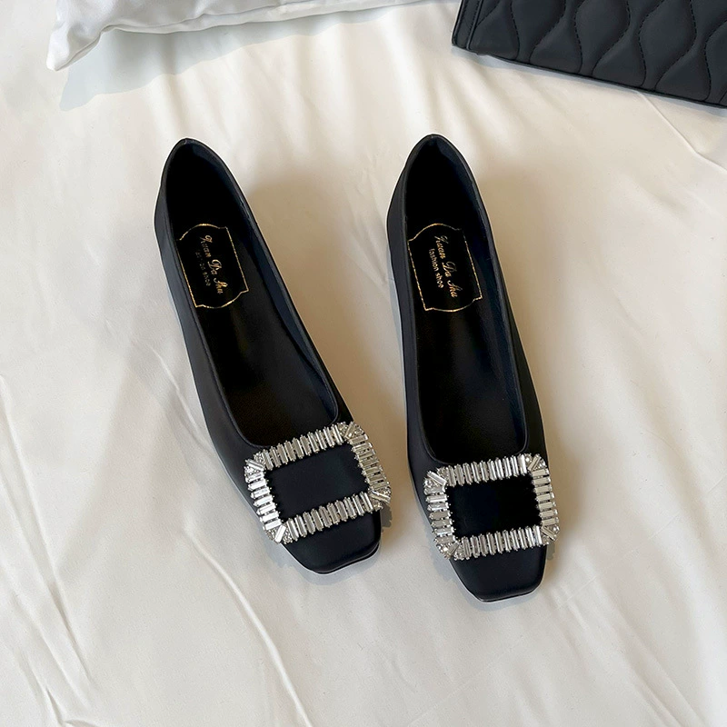 Черный французский стразы квадратная голова корейская версия 2025 новая дикая обувь на каблуках с толстыми каблуками большой размер женская обувь 41-43