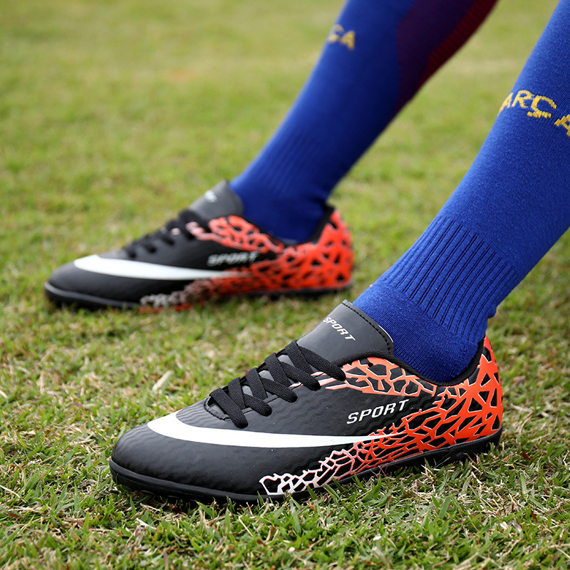 Children's Football Cleats with Fragile Tacos 2024 New Youth Training Football Shoes for Children Grass Football Training Shoes Wholesale