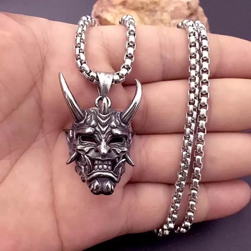 2pcs Japanese street punk wind pendant necklaces wholesale male ghost bull masks Halloween day gift terrorist act the role ofing is tasted