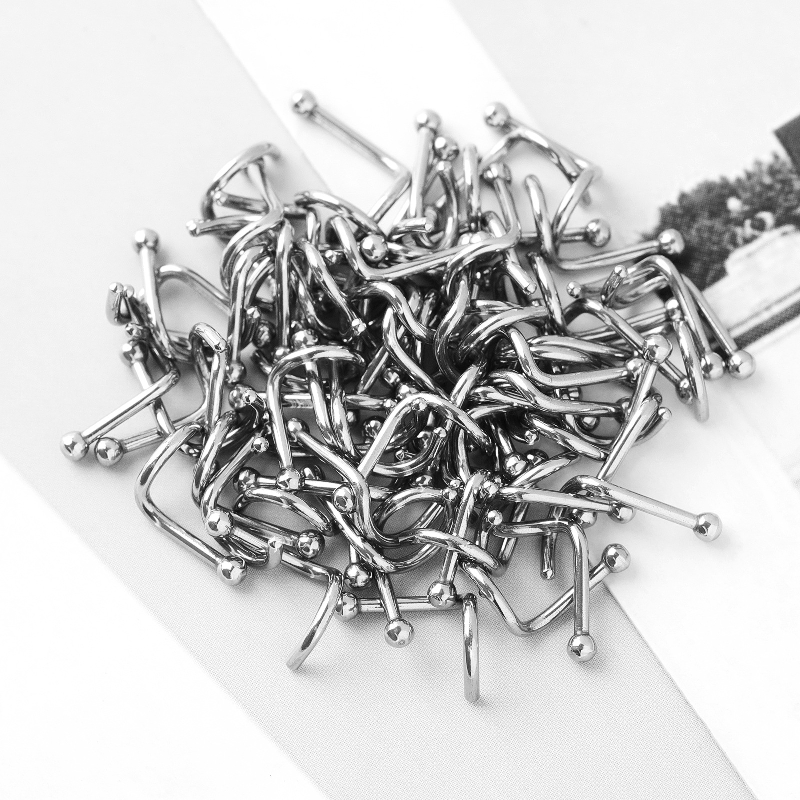 Stud De Nez En Acier Inoxydable Chirurgical Forme Boule Incurvée_voghion.com