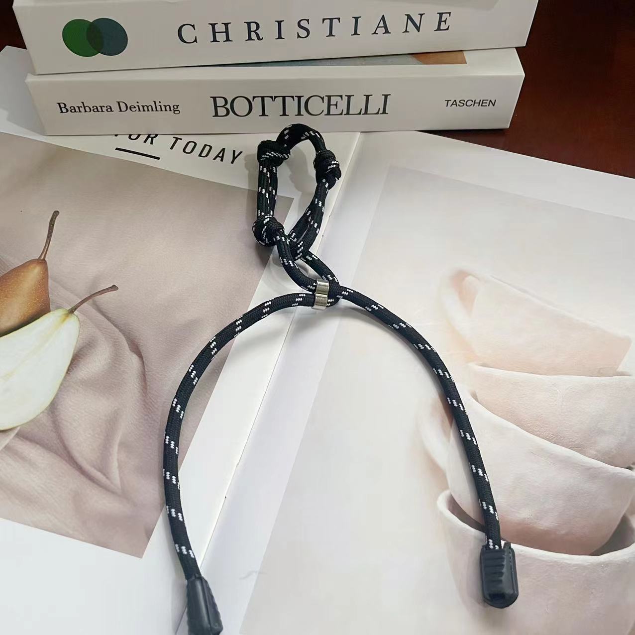 점핑 포인트 블랙