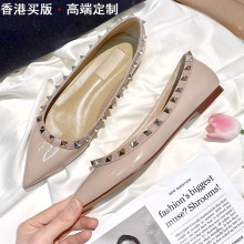 高版华伦女鞋v家平底铆钉鞋真皮尖头浅口单鞋大码41-42小辣椒柳丁