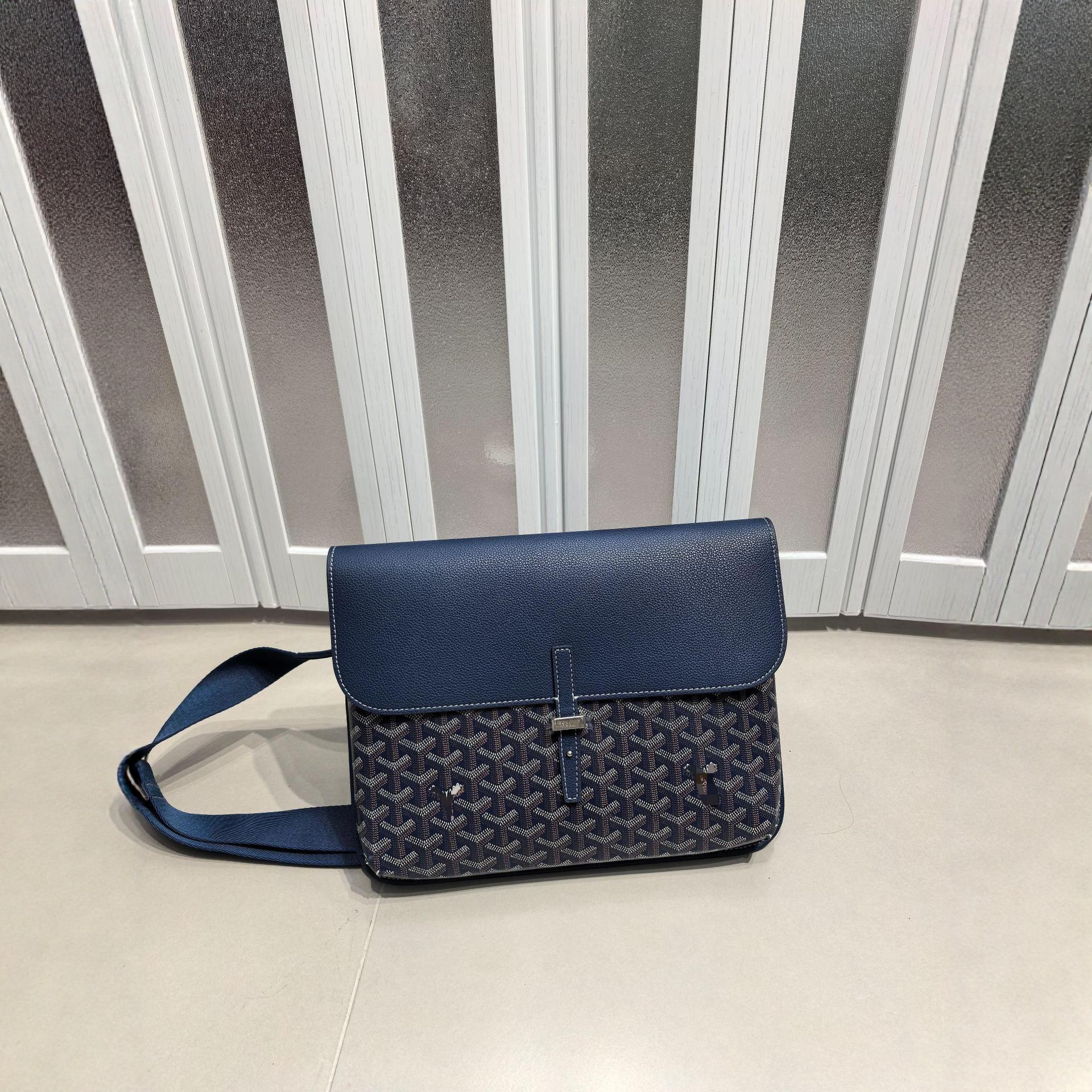 2025 New Men's Crossbody Bag Fashion Messenger Bag Large Capacity Shoulder Bag Trend Retro Men's Bag