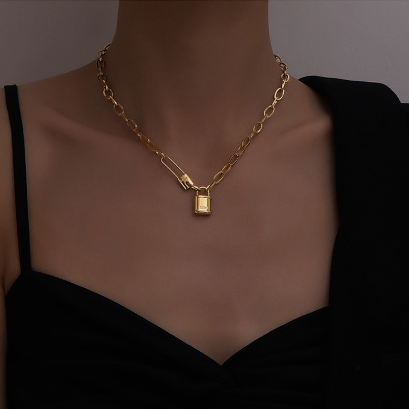 25g Weight Pendant Necklace Classification 1 Piece Quantity Streetwear Lock Titanium Steel Plating Pendant Necklace