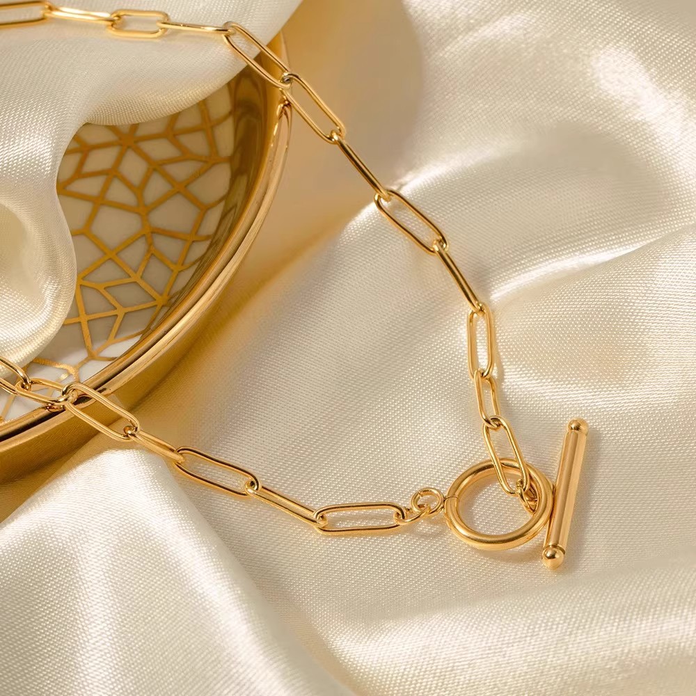 Collana a catena paperclip semplice ed elegante per donna con ot_voghion.com