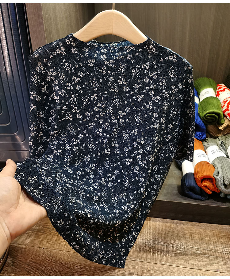 Áo thun ngắn tay họa tiết hoa nhỏ dáng rộng xếp ly — Màu đen, Màu xanh navy, Màu trắng be chi tiết 11